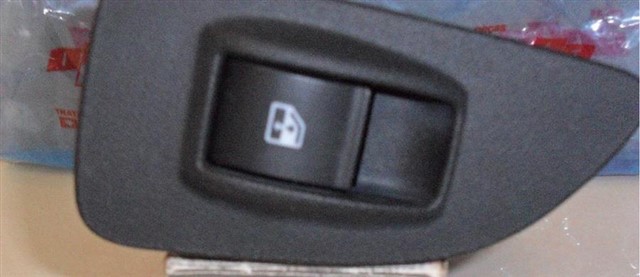 CAM ACMA/KAPAMA ANAHTARI ARKA SOL LINEA