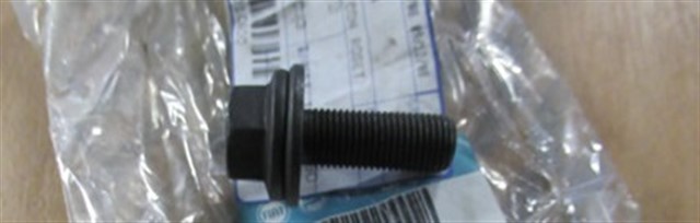 EKSANTRIK ZINCIR DISLI SAPLAMASI FIORINO 1.3MJT CIVATA PUL M12X33