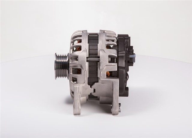 ALTERNATOR F000BL04A0