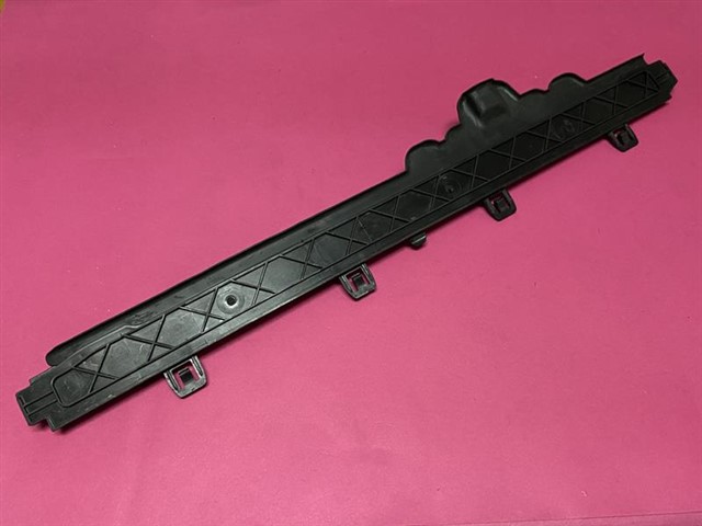 UST RADYATOR DAVLUMBAZI CLIO V