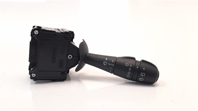 SILECEK KUMANDA KOLU CAPTUR - CLIO IV - TWNG III - TRAFIC III YOL BILGISAYARI/YAGMUR SENSORLU 8201168016