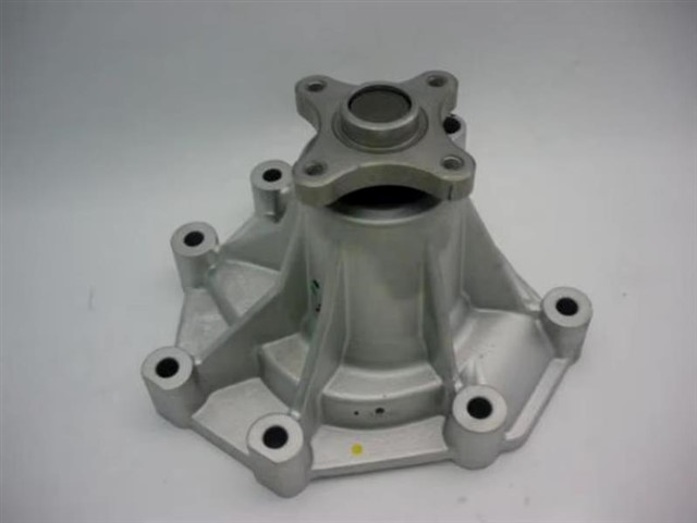 DEVIRDAIM SU POMPASI HYUNDAI H - 1 2.5L D4CB CRDI 140HP 06 - / STAREX 2.5L D4CB CRDI 140HP 02 - / KIA SORENTO 2.5L CRDI D4CB 140HP 03 - EKSANTRIK ZINCIRLI MOTORLAR ICIN