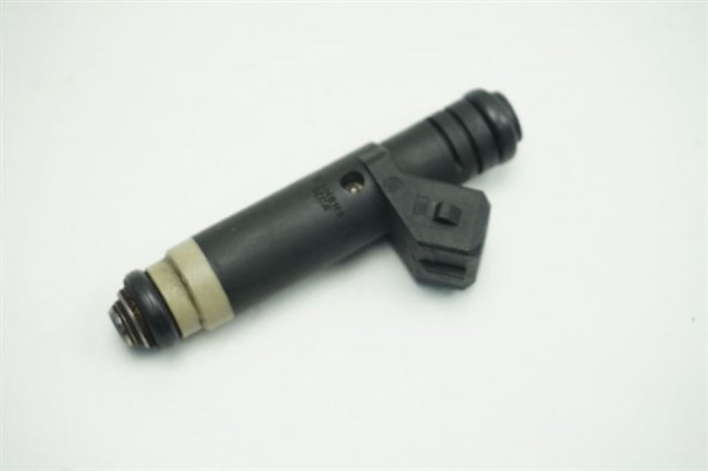 ENJEKTOR BENZINLI CLIO 2 - MEGANE I - KANGOO 2 - 1.2 8V 8200128961