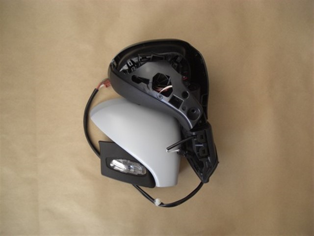 DIS DIKIZ AYNASI ELEKT KATL ISITMALI ASTARLI SINYALLI SENSORLU SAG 207 2006 - 