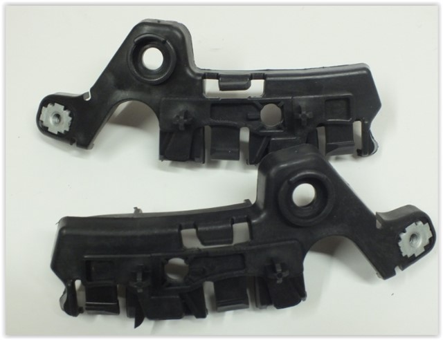 ON TAMPON PLASTIK AYAGI R/L TAKIM MGN III