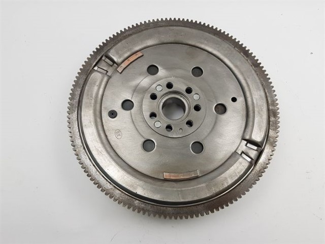 DEBRIYAJ VOLANI DMF CAPTUR II 20 CLIO V 19 KADJAR 18 MEGANE IV 18 DUSTER 17 DOKKER 18 1.5 BLUE DCI K9K