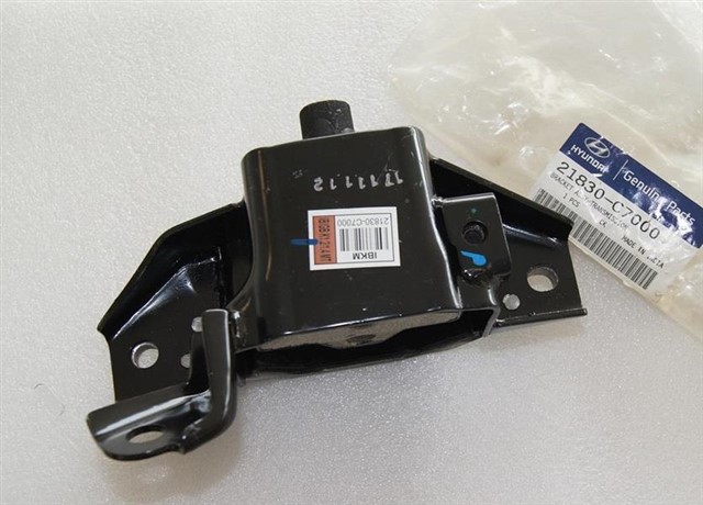 MOTOR BAGLANTI TAKOZU KULAGI SOL YAGLI HYUNDAI I20 15