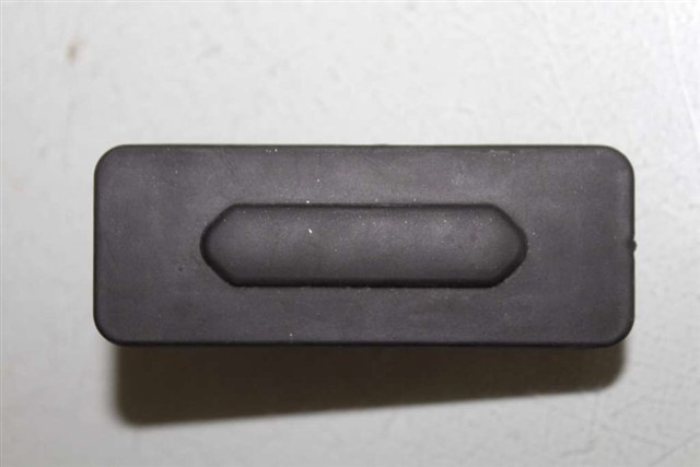 BAGAJ KAPAK DIS ACMA BUTONU MEGANE IV