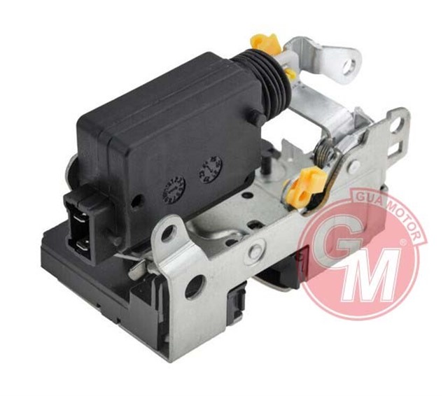 ARKA KAPI KILIDI SAG MOTORLU DACIA SANDERO