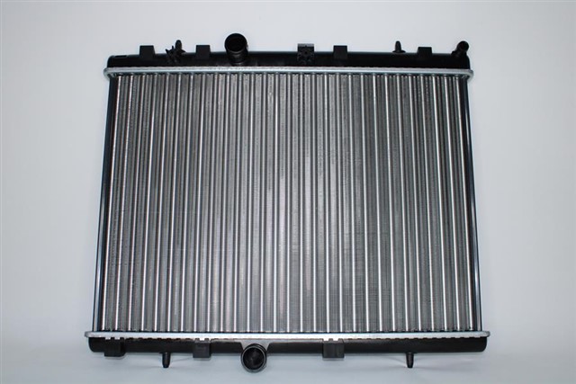 RADYATOR 307 - 407 - C4 - C5 - BERLINGO - PARTNER1.6 - 1.8 - 2.0 HDI AC KLIMASIZ MEK 380X552X26