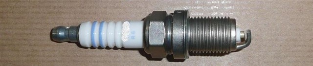 ATESLEME BUJISI FR7DC KALEM BUJI MEGANE CLIO R19 P106 P206 P306 BIPPER NEMO 206 T3E P205 P405 C2 C3 C3 II C3 A51 AX ZX SAXO TU3A TU3JP 1.4 8V P306 P206 XSARA TU5JP 1.6 XANTIA P406 XU7JP XU7