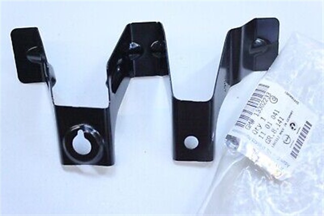 CAMURLUK TUTUCU AYAGI ON SOL ASTRA J