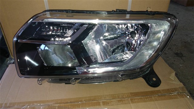 FAR SAG DACIA LOGAN MCV - SANDERO 2017