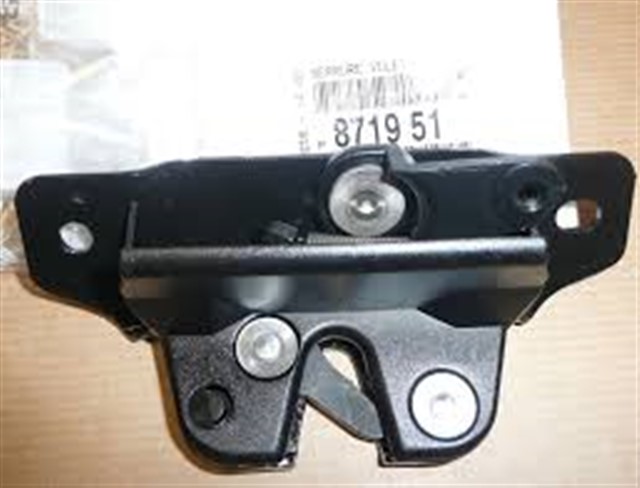 BAGAJ KAPAK KILIDI 206