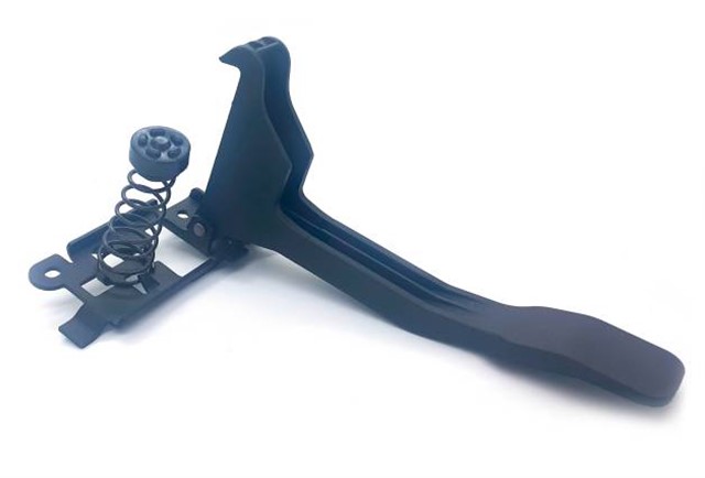 MOTOR KAPUT KILIT KARSILIGI MEGANE III