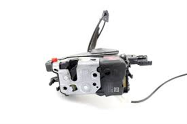 SOL ARKA KAPI KILIDI