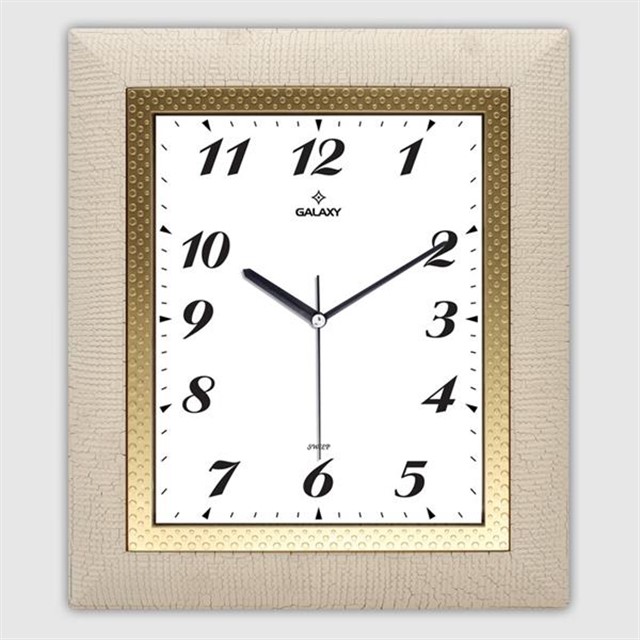 DUVAR SAATI KREM CERCEVE CAP:30.5CMX35.5 AKRILIK BOYALI VE VARAK BASKILI 2 RENK ABS KASA MINERAL CAM SESSIZ AKAR MAKINE PVC KADRAN KADRAN OLCUSU: 199X249MM KADRAN BASKI ALANI: 120X150MM