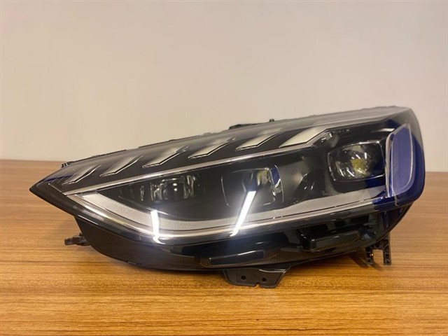 FAR KOMPLE SOL LEDLI BEYINLI AUDI A4 2016