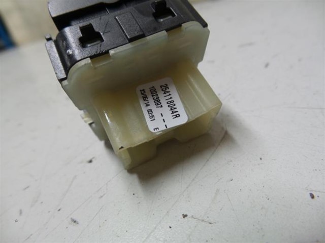 CAM ACMA/KAPAMA ANAHTARI ON CLIO IV - SYMBOL - DACIA DOKKER - YENI SANDERO - LODGY