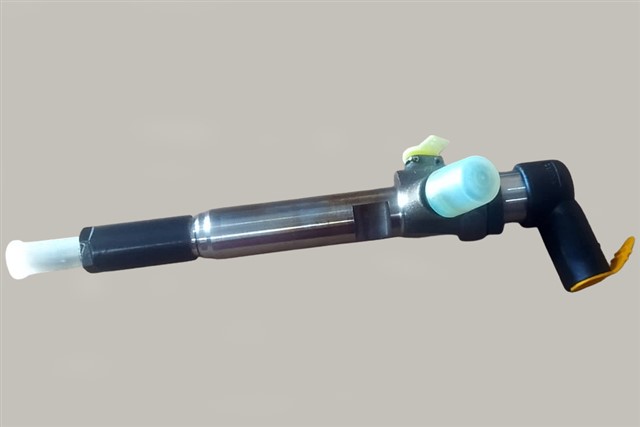 ENJEKTOR RENAULT MEGANE II 02 CLIO III 05 NISSAN QASHQAI 07 NOTE 08 12 1.5DCI K9K EURO 4