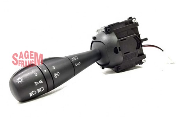 FAR SINYAL KOLU DUSTER 10 LOGAN II - SANDERO II 12 CAPTUR - CLIO IV - TWNG III ARKA SIS LAMBASI ILE