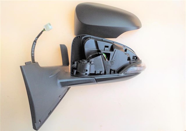 DIS DIKIZ AYNASI ELEKTRIKLI ISITMALI ASTARLI SINYALLI HB SOL YARIS 2014 - 