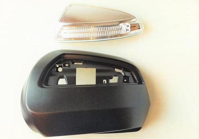 KAPAK MERCEDES M - CLASS W164 GL - CLASS X164 2008 - 2011 ASTARLI YAN ALT SINYALLI SOL