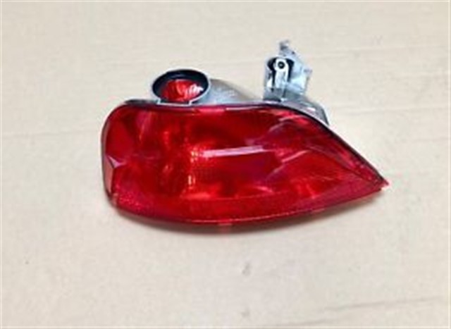 TAMPON REFLEKTORTU SAG RENAULT MEGANE IV SCENIC 265808906R