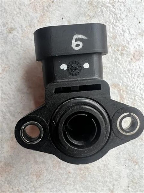 GAZ KELEBEGI POTANSIYOMETRESI