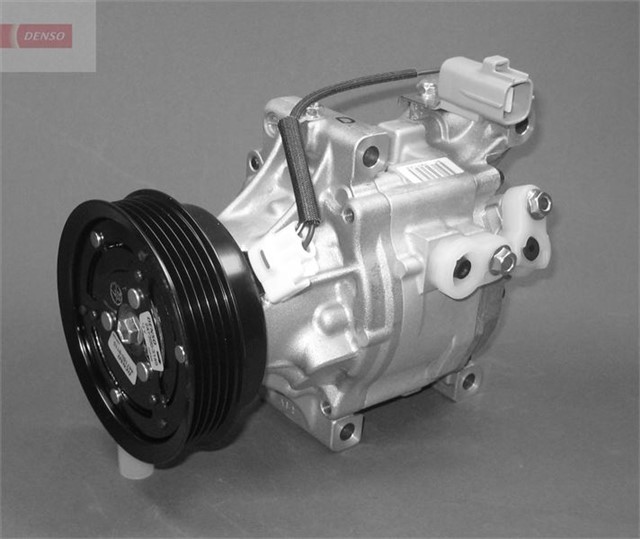 COMPRESSOR. AIR CONDITIONER TOYOTA COROLLA E12 01 - 07