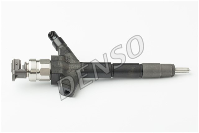 COMMON RAIL INJECTOR NISSAN NAVARA D22 97 - 