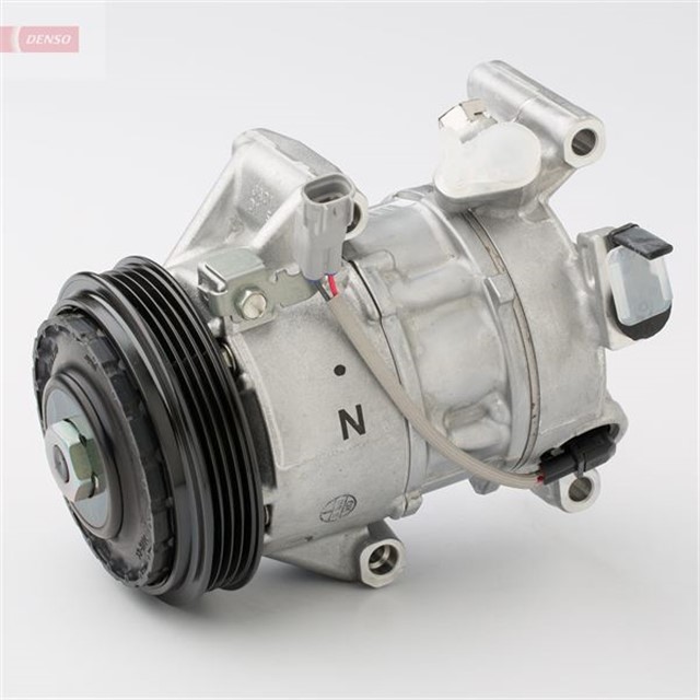 COMPRESSOR. AIR CONDITIONER TOYOTA VERSO S 10 - 16