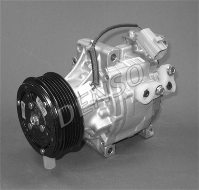 COMPRESSOR. AIR CONDITIONER TOYOTA COROLLA E11 97 - 02