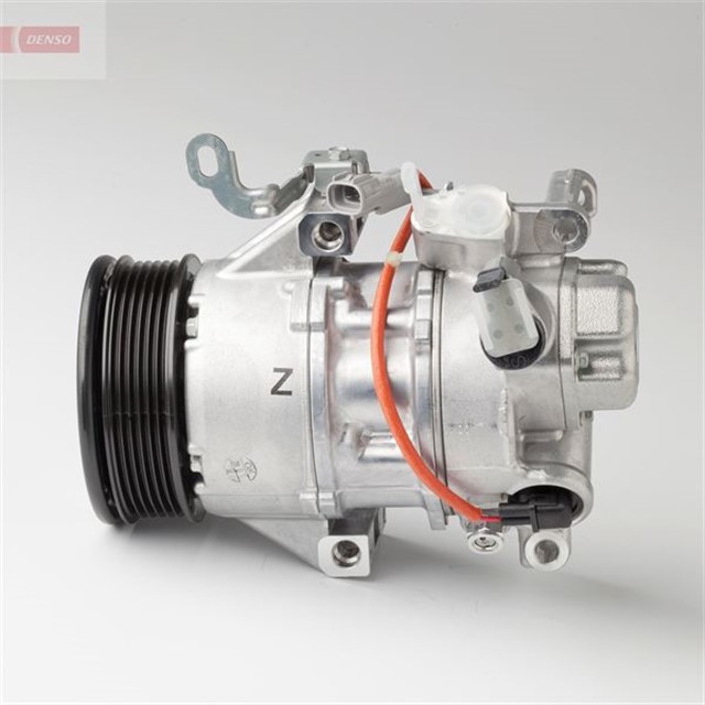 COMPRESSOR. AIR CONDITIONER DAIHATSU CHARADE VI 11 - 