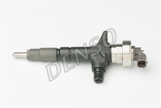 COMMON RAIL INJECTOR TOYOTA HILUX III 05 - 