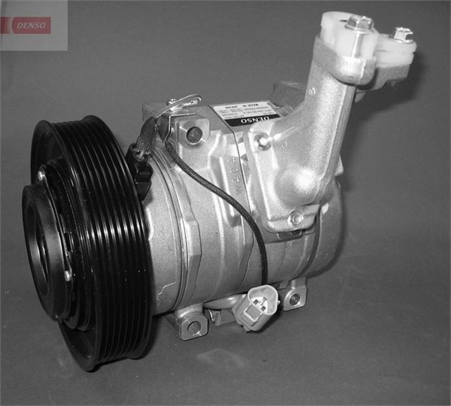 COMPRESSOR. AIR CONDITIONER TOYOTA AVENSIS 97 - 03