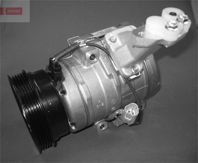 COMPRESSOR. AIR CONDITIONER TOYOTA AVENSIS VERSO 01 - 09