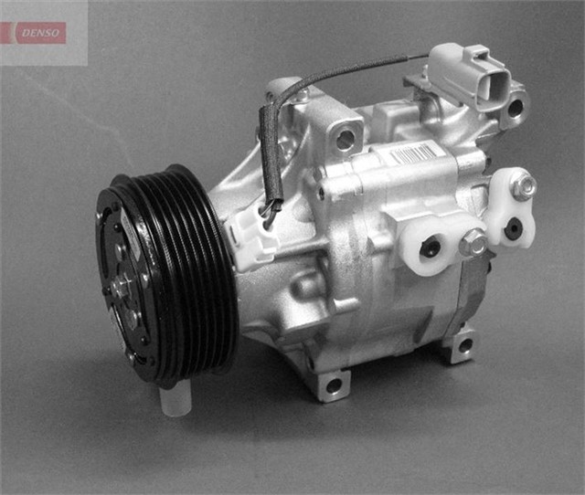 COMPRESSOR. AIR CONDITIONER TOYOTA COROLLA E12 01 - 07