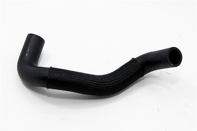 RADYATOR ALT HORTUMU 2.0