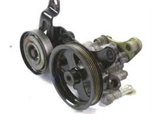 DIREKSIYON POMPASI RAV4 II 2.0 4WD 01 - 05