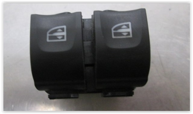 CAM ACMA/KAPAMA ANAHTARI ON CLIO IV