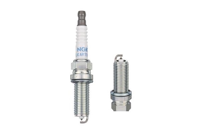 ILKAR7D6G ATESLEME BUJISI