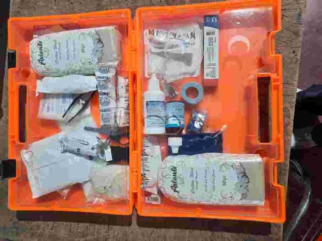 PLS. ISYERI ILKYARDIM SETI EKO DUVARA MONTE EDILEBILIR HIRDAVAT