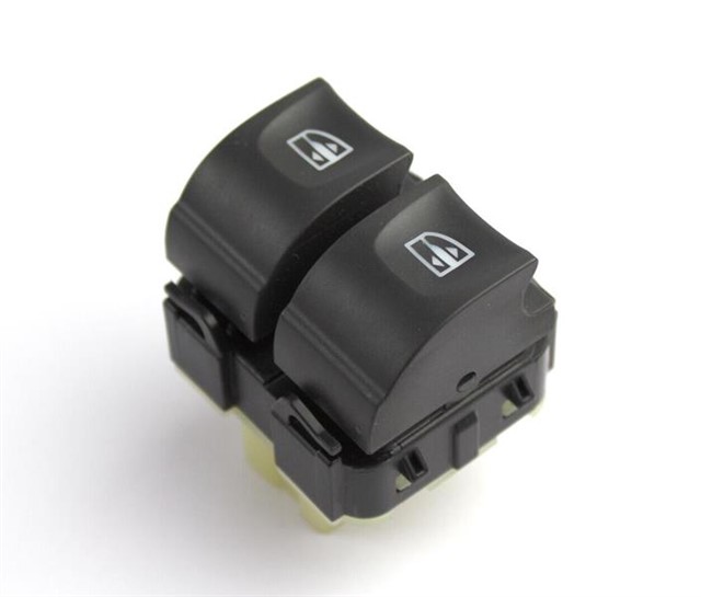 SOL ON CAM ACMA KAPAMA DUGMESI SANDERO II LOGAN II