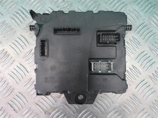 284B10328R UCH SIGORTA KUTUSU MASTER III ARAC ICI KONTROL UNITESI 284B10516R - 284B11529R - 284B13324R - 284B18392R - 284B18927R